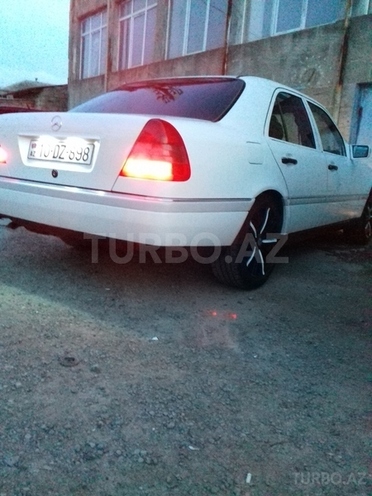 Mercedes C 180 1995, 235,000 km - 1.8 л - Bakı