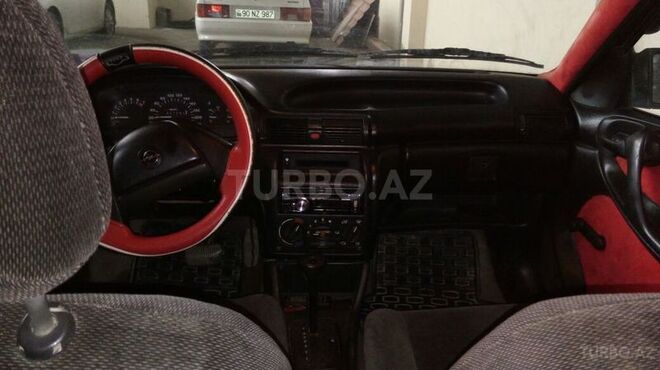 Opel Astra 1993, 320,000 km - 1.8 l - Bakı