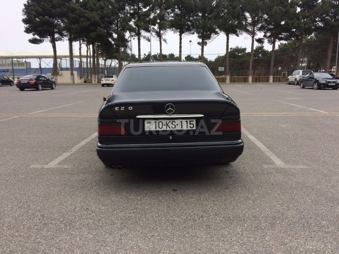 Mercedes E 230 1991, 220,000 km - 2.3 l - Sumqayıt