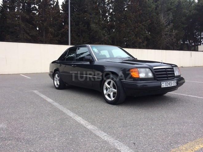 Mercedes E 230 1991, 220,000 km - 2.3 l - Sumqayıt