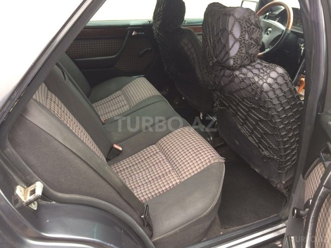 Mercedes E 230 1991, 220,000 km - 2.3 l - Sumqayıt