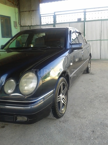Mercedes E 230 1997, 300,150 km - 2.3 л - Ağdam