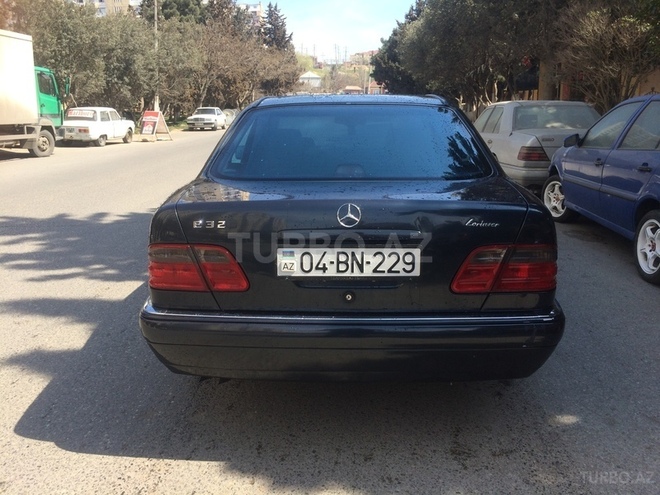 Mercedes E 320 1996, 399,000 km - 3.2 l - Bakı