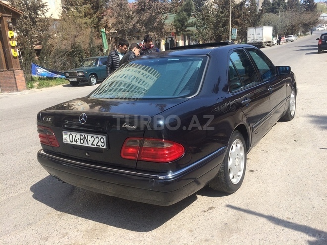 Mercedes E 320 1996, 399,000 km - 3.2 l - Bakı