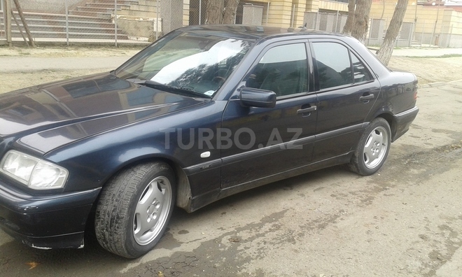 Mercedes C 200 1999, 270,000 km - 2.0 l - Bakı