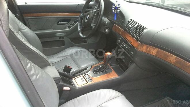 BMW 523 1998, 250,000 km - 2.5 l - Sumqayıt