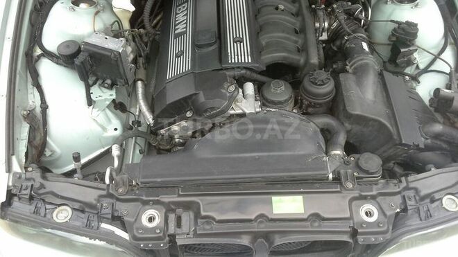 BMW 523 1998, 250,000 km - 2.5 l - Sumqayıt