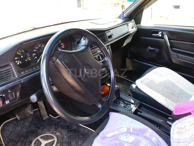 Mercedes 190 1992, 324,152 km - 1.8 l - Yevlax