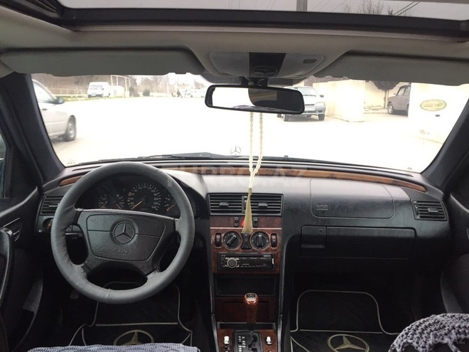Mercedes C 180 1998, 238,000 km - 1.8 l - Sumqayıt