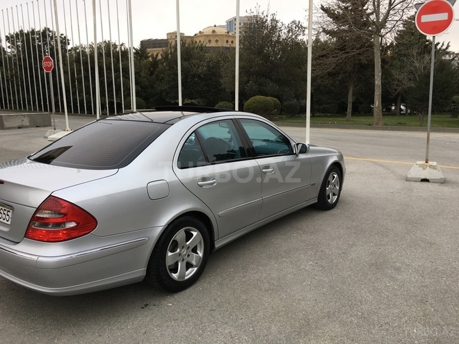 Mercedes E 270 2002, 329,000 km - 2.7 l - Bakı