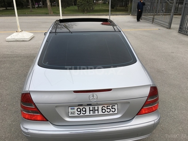 Mercedes E 270 2002, 329,000 km - 2.7 l - Bakı