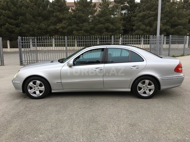 Mercedes E 270 2002, 329,000 km - 2.7 l - Bakı