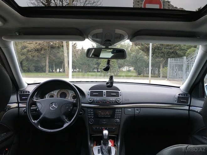Mercedes E 270 2002, 329,000 km - 2.7 l - Bakı
