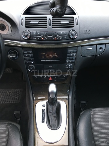 Mercedes E 270 2002, 329,000 km - 2.7 l - Bakı