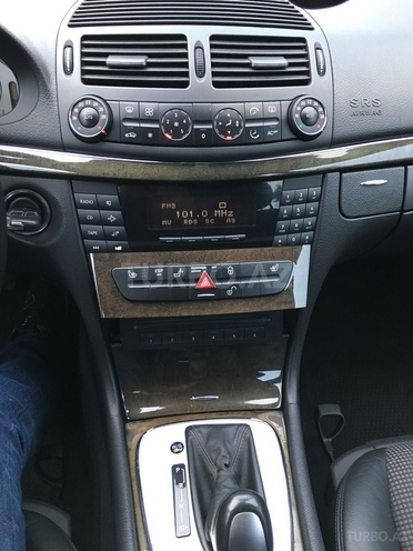 Mercedes E 270 2002, 329,000 km - 2.7 l - Bakı