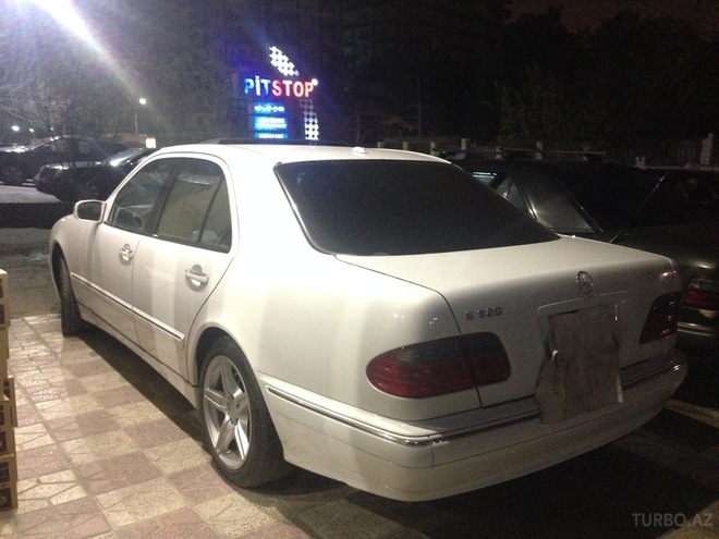 Mercedes E 320 1999, 202,222 km - 3.2 l - Bakı