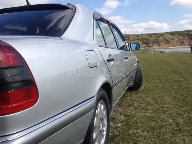 Mercedes C 200 1999, 114,000 km - 2.0 l - Şəki