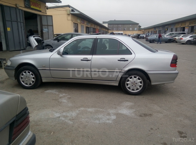 Mercedes C 240 1998, 285,000 km - 2.4 l - Bakı