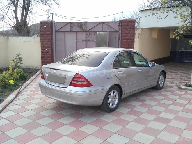 Mercedes C 200 2001, 213,483 km - 2.0 l - Tovuz