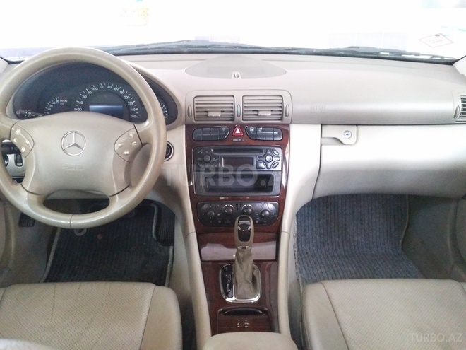 Mercedes C 200 2001, 213,483 km - 2.0 l - Tovuz