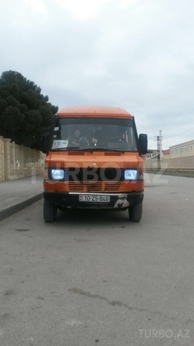 Mercedes 208 D 1990, 366,890 km - 2.3 л - Bakı