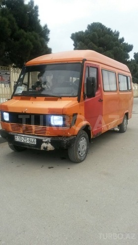 Mercedes 208 D 1990, 366,890 km - 2.3 л - Bakı