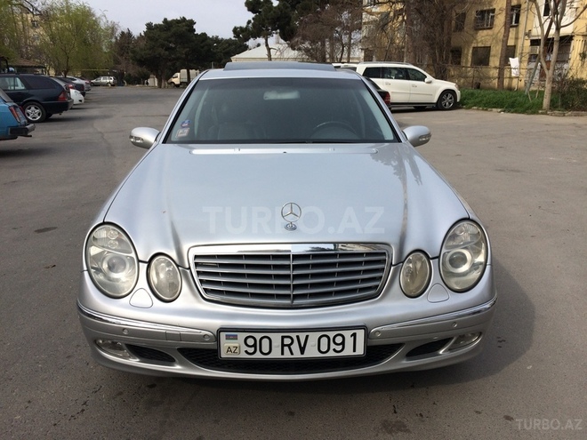 Mercedes E 320 2003, 247,000 km - 3.2 l - Bakı