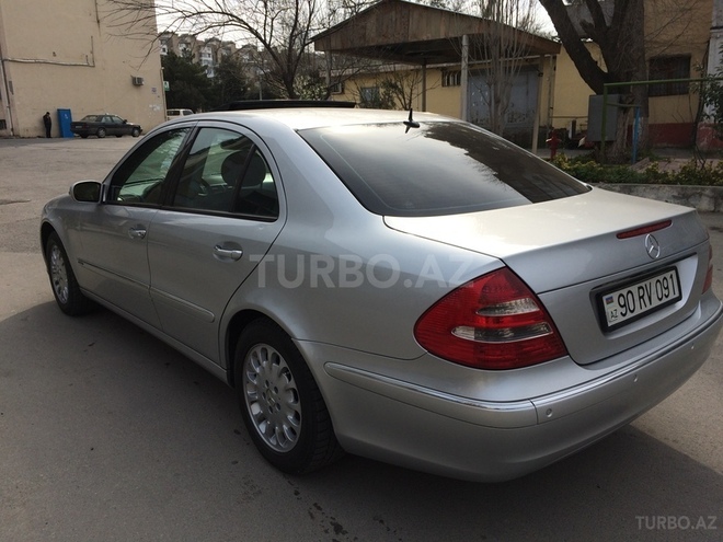 Mercedes E 320 2003, 247,000 km - 3.2 l - Bakı