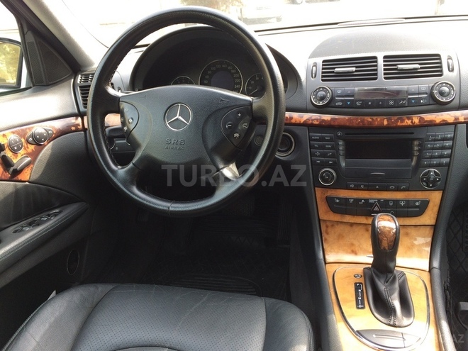 Mercedes E 320 2003, 247,000 km - 3.2 l - Bakı
