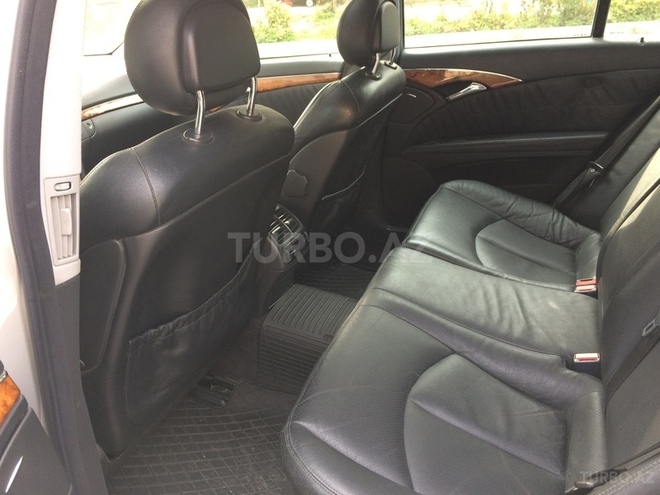 Mercedes E 320 2003, 247,000 km - 3.2 l - Bakı