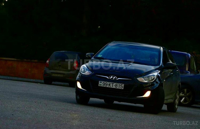 Hyundai Accent 2012, 76,000 km - 0.2 l - Bakı