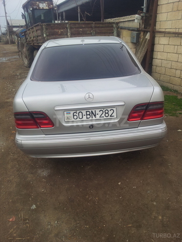 Mercedes E 240 1997, 300,000 km - 2.4 l - Goranboy