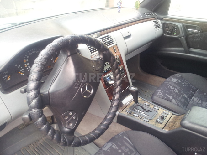 Mercedes E 240 1997, 300,000 km - 2.4 l - Goranboy