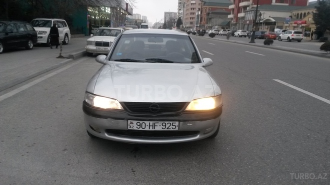 Opel Vectra 1996, 176,000 km - 1.6 l - Bakı