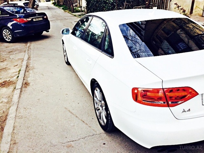 Audi A4 2011, 137,000 km - 2.0 l - Bakı
