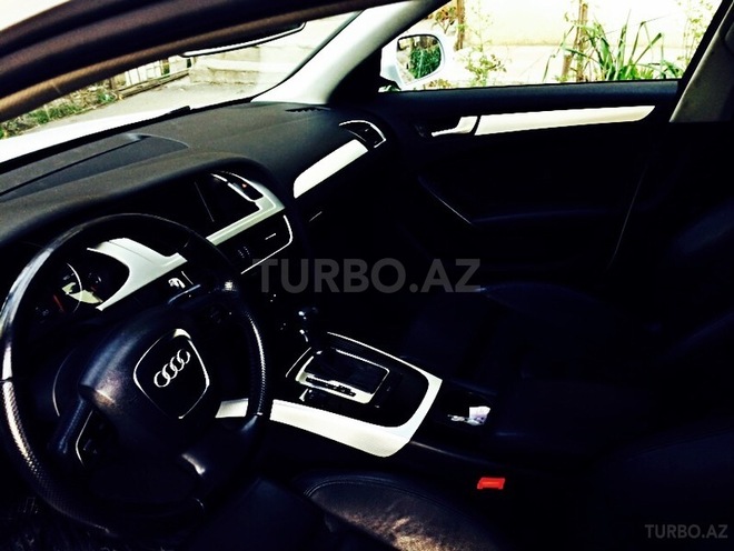 Audi A4 2011, 137,000 km - 2.0 l - Bakı
