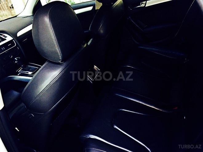 Audi A4 2011, 137,000 km - 2.0 l - Bakı