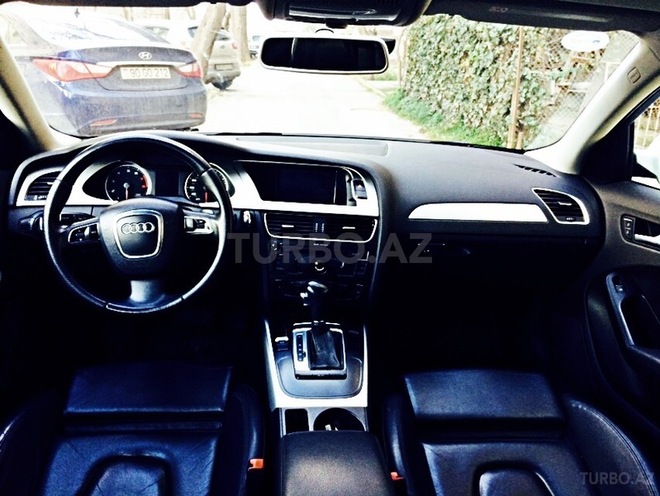 Audi A4 2011, 137,000 km - 2.0 l - Bakı