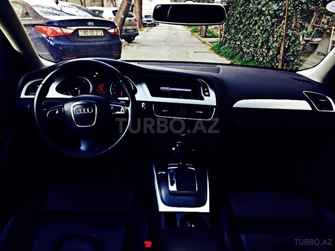 Audi A4 2011, 137,000 km - 2.0 l - Bakı
