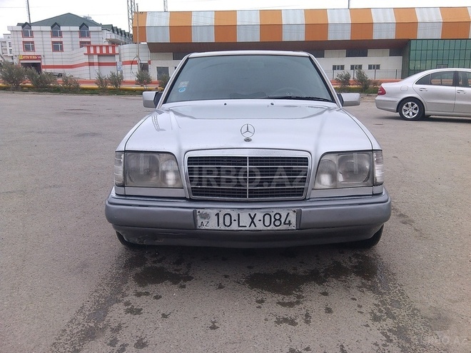 Mercedes E 200 1994, 213,000 km - 2.0 l - Bakı