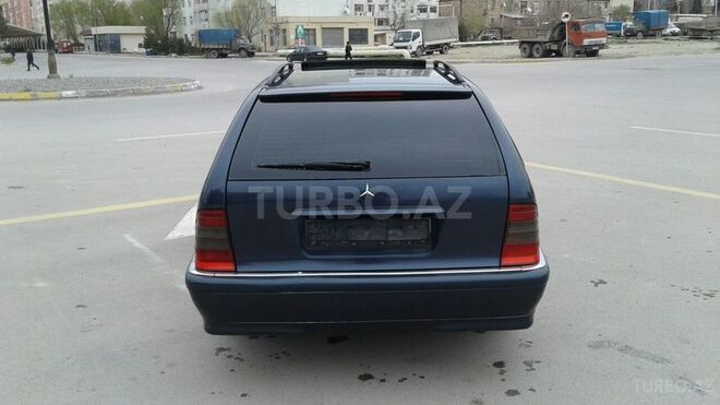 Mercedes C 250 1997, 250,000 km - 2.5 l - Sumqayıt