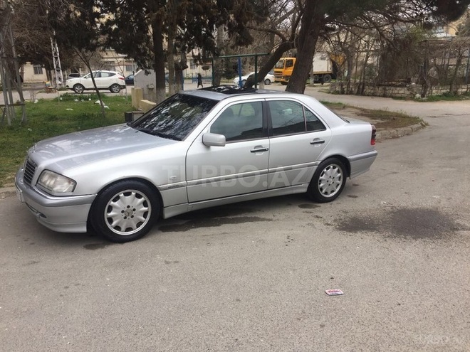Mercedes C 240 1999, 260,000 km - 2.4 л - Bakı