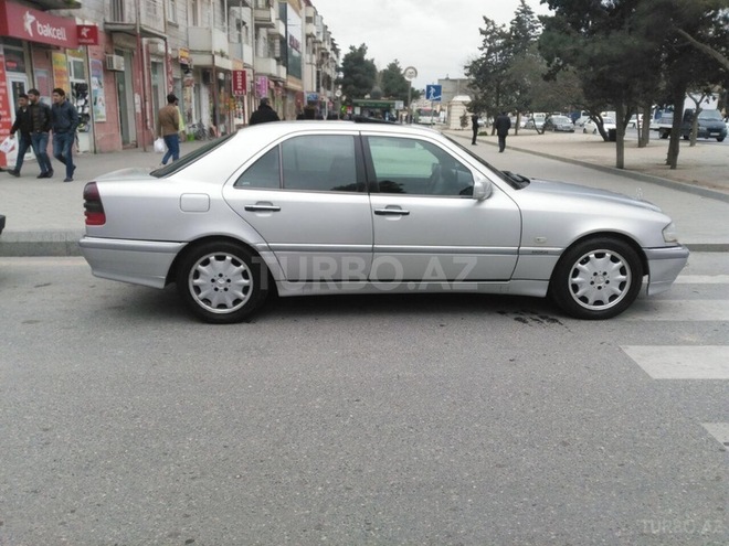 Mercedes C 240 1999, 260,000 km - 2.4 л - Bakı