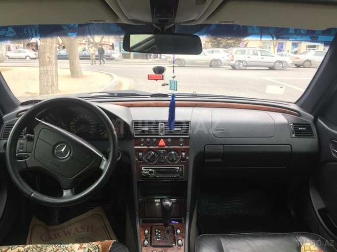 Mercedes C 240 1999, 260,000 km - 2.4 л - Bakı