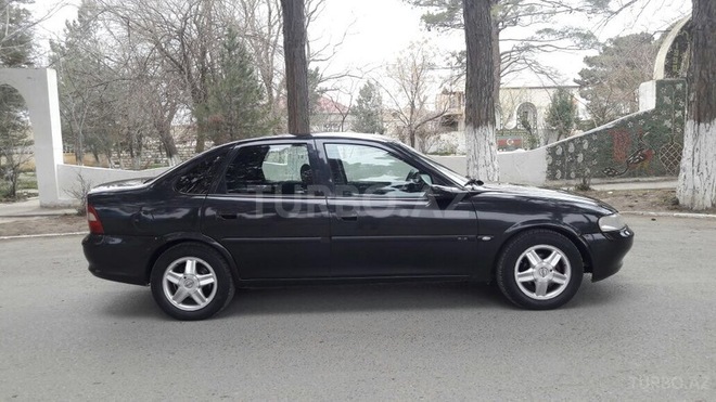Opel Vectra 1997, 250,000 km - 2.0 l - Sumqayıt