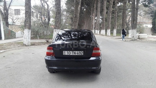 Opel Vectra 1997, 250,000 km - 2.0 l - Sumqayıt