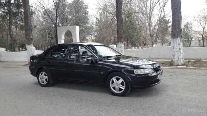 Opel Vectra 1997, 250,000 km - 2.0 l - Sumqayıt