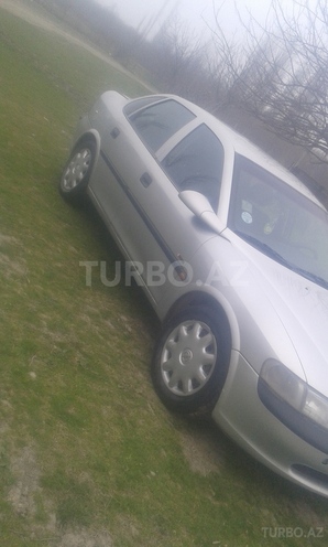 Opel Vectra 1998, 280,000 km - 2.0 л - Qusar