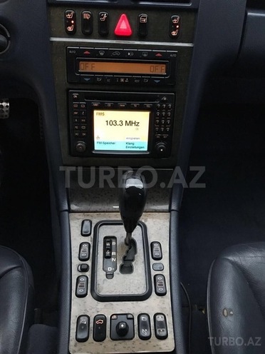 Mercedes E 320 2001, 260,000 km - 3.2 l - Bakı