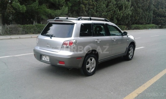 Mitsubishi Outlander 2002, 117,000 km - 2.4 l - Sumqayıt